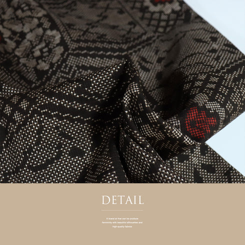 大島紬 リサイクル 身丈162.2cm 裄66cm 袷 デザイン亀甲柄 ブラウン Lサイズ お洒落 カジュアル 証紙 正絹 広衿 Sランク