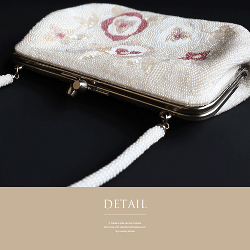 ビーズバック アンティーク 白地 お洒落 カジュアル 横幅20cm 高さ12cm マチ4.5cm Aランク 和装小物 ZO-59