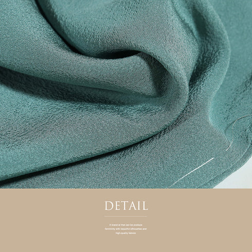 色無地 リサイクル 身丈159.5cm 裄66.4cm 袷 グリーン Mサイズ お洒落 カジュアル しつけ糸 正絹 広衿 地紋なし Sランク