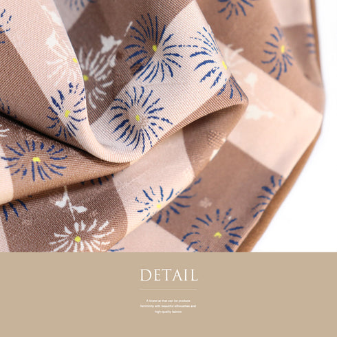 小紋 リサイクル 身丈151.8cm 裄67.8cm 袷 縦縞に花柄 地紋 パールトーン加工 ブラウン Sサイズ お洒落 カジュアル 正絹 広衿 Sランク