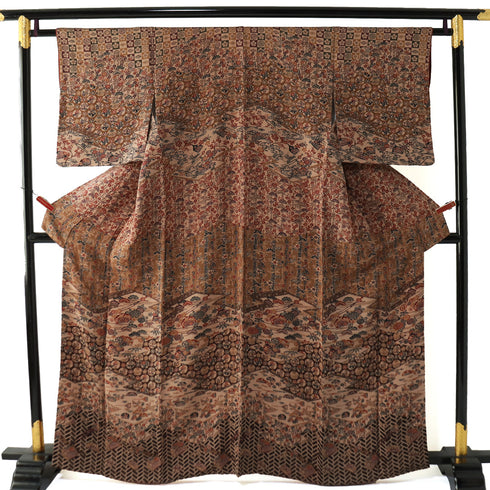 付下げ リサイクル 身丈160.4cm 裄62.8cm 袷 付下げ小紋 型染め 茶道具に松竹梅柄 ブラウン Mサイズ お洒落 正絹 広衿 Sランク