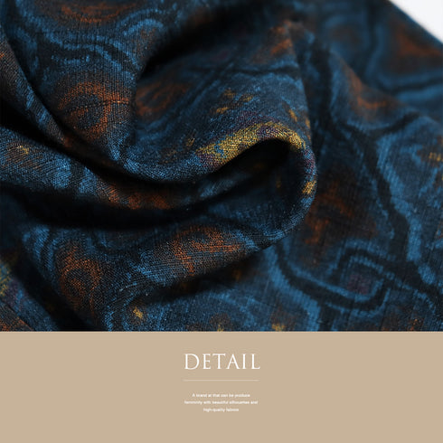 紬 リサイクル 身丈163.5cm 裄64.6cm 袷 幾何学柄 ネイビー Lサイズ お洒落 カジュアル 正絹 広衿 Sランク