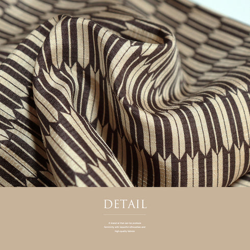 紬 リサイクル 身丈159cm 裄63.2cm 袷 大島紬 矢羽根柄 芭蕉庵 染め ブラウン Mサイズ お洒落 正絹 広衿 Sランク