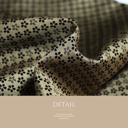 小紋 リサイクル 身丈162cm 裄63.8cm 袷 小花柄 地紋 ブラウン Lサイズ お洒落 正絹 広衿 Sランク