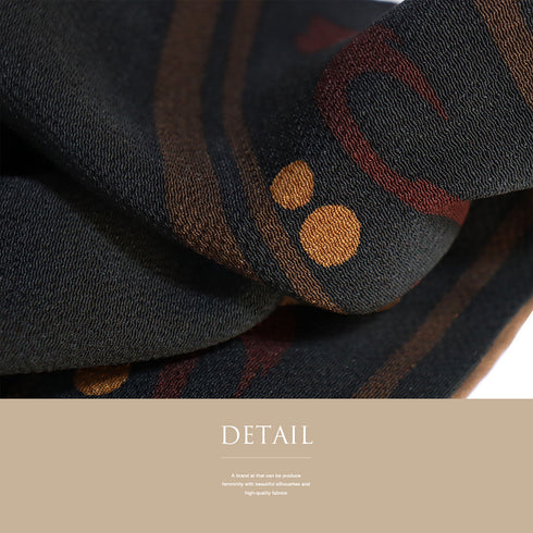 小紋 リサイクル 身丈152.7cm 裄64cm 袷 横段柄 パールトーン加工 ブラック Sサイズ お洒落 カジュアル 正絹 広衿 Sランク