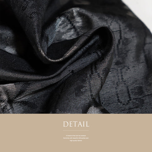 紬 リサイクル 身丈157.5cm 裄63.2cm 単衣 縦枠柄 ブラック Mサイズ お洒落 カジュアル しつけ糸 正絹 広衿 Sランク