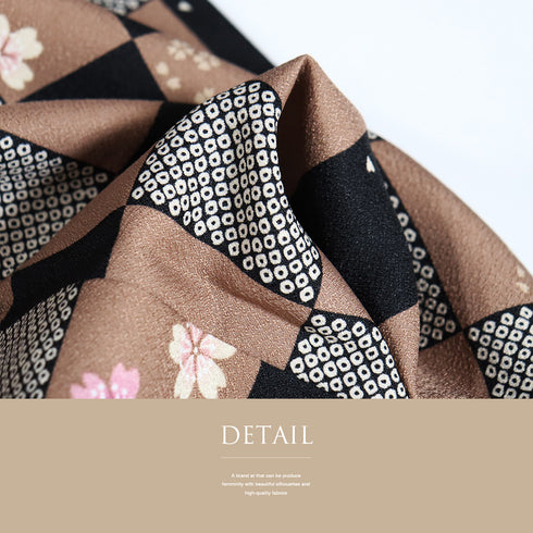 小紋 リサイクル 身丈161.8cm 裄67cm 袷 市松模様 桜柄 ブラック Lサイズ お洒落 カジュアル ポリエステル 洗える着物 広衿 Sランク