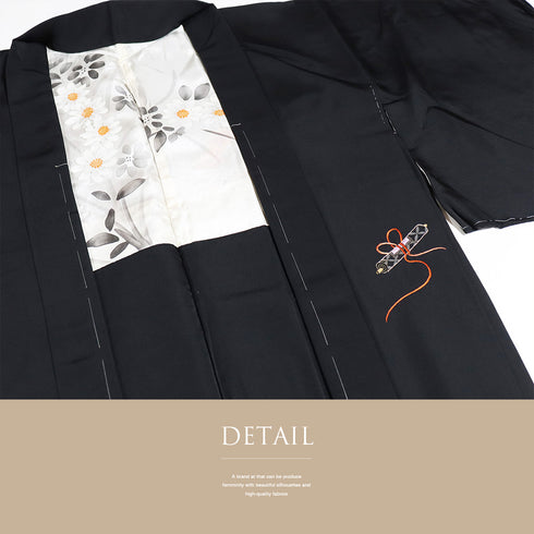 黒羽織 リサイクル 身丈80cm 裄65.4cm 袷 黒絵羽 巻物や組紐柄 刺繍 ブラック Mサイズ フォーマル 一つ紋 しつけ糸 正絹 Sランク