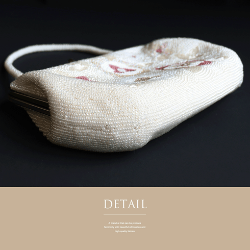 ビーズバック アンティーク 白地 お洒落 カジュアル 横幅20cm 高さ12cm マチ4.5cm Aランク 和装小物 ZO-59