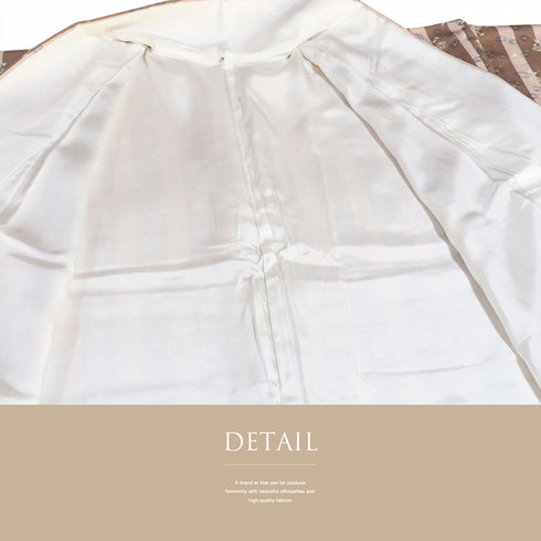 小紋 リサイクル 身丈151.8cm 裄67.8cm 袷 縦縞に花柄 地紋 パールトーン加工 ブラウン Sサイズ お洒落 カジュアル 正絹 広衿 Sランク