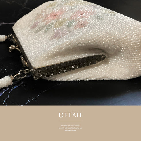 ビーズバック オフホワイト 花柄 お洒落 カジュアル 横幅19cm 高さ13cm マチ5cm Aランク 和装小物 ZO-84