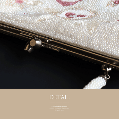 ビーズバック アンティーク 白地 お洒落 カジュアル 横幅20cm 高さ12cm マチ4.5cm Aランク 和装小物 ZO-59