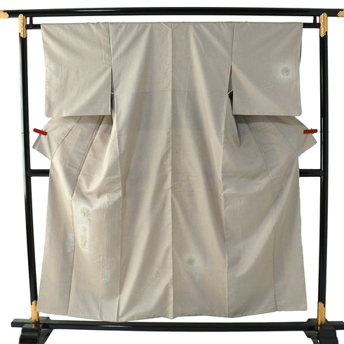 付下げ リサイクル 身丈152.2cm 裄63.2cm 袷 短冊や摺り疋田柄 金駒刺繍 箔 ベージュ Sサイズ お洒落 正絹 広衿 Sランク