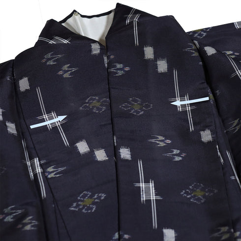 紬 リサイクル 身丈168.7cm 裄65cm 袷 絣に燕柄 ネイビー LLサイズ カジュアル お洒落 正絹 広衿 Aランク