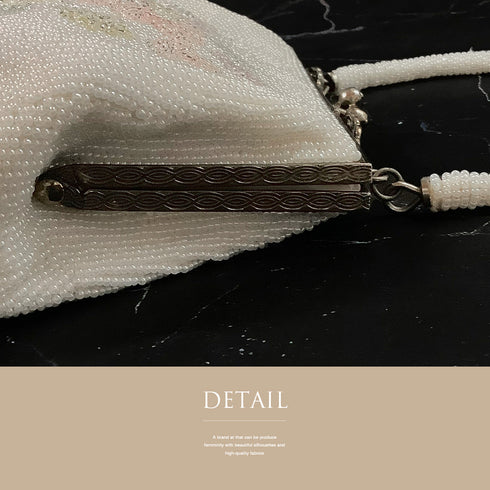 ビーズバック オフホワイト 花柄 お洒落 カジュアル 横幅19cm 高さ13cm マチ5cm Aランク 和装小物 ZO-84