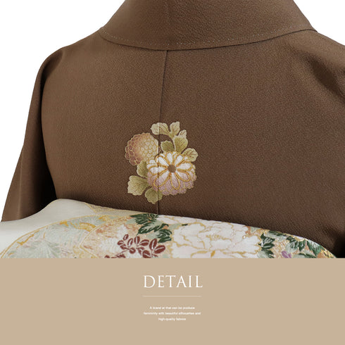 付下げ リサイクル 身丈168cm 裄69.6cm 袷 牡丹 四季花 プラチナガード加工 金駒刺繍 花井幸子作 ブラウン LLサイズ セミフォーマル お洒落 三つ紋 正絹 広衿 Aランク
