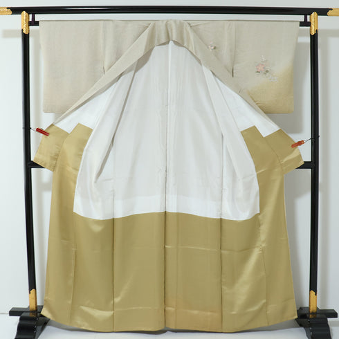 訪問着 リサイクル 身丈159.8cm 裄64.4cm 袷 地紙 草花柄 蝶柄 彩色 汕頭刺繍 ベージュ Mサイズ セミフォーマル お洒落 正絹 広衿 Aランク