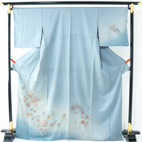 付下げ リサイクル 身丈164.5cm 裄68.6cm 袷 地紙や花に蝶柄 中国汕頭刺繍 ブルー Lサイズ フォーマル セミフォーマル 正絹 広衿 Sランク