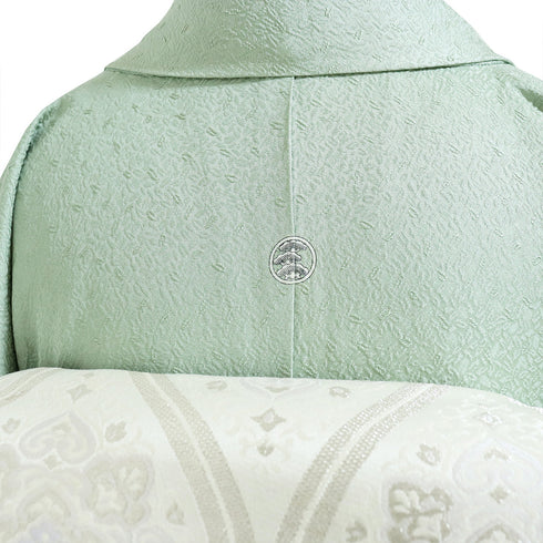 色無地 リサイクル 身丈155cm 裄64.7cm 袷 グリーン Sサイズ セミフォーマル お洒落 一つ紋 正絹 広衿 地紋あり Sランク