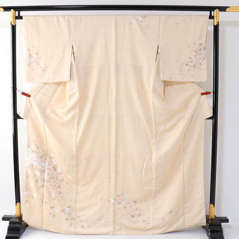 付下げ リサイクル 身丈166.5cm 裄66.8cm 袷 蔦柄 地紋 刺繍 ベージュ LLサイズ セミフォーマル お洒落 正絹 広衿 Aランク