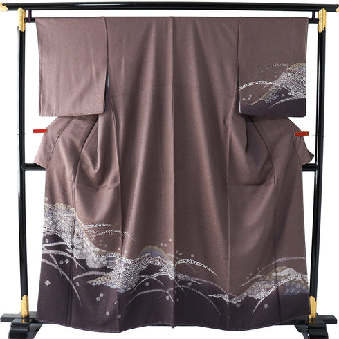 訪問着 リサイクル 身丈157.7cm 裄65.2cm 袷 地紋 名霜鳥忍 ゆったりサイズ パープル Mサイズ お洒落 しつけ糸 正絹 広衿 Sランク