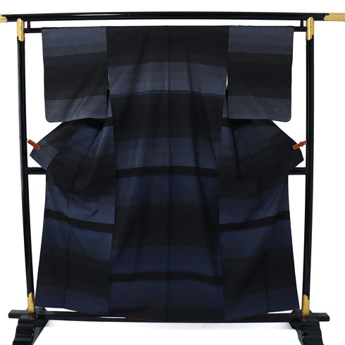 付下げ リサイクル 身丈155.5cm 裄63.2cm 袷 大島紬 ボーダー柄 絣柄 ネイビー サイズ お洒落 カジュアル 正絹 広衿 Aランク