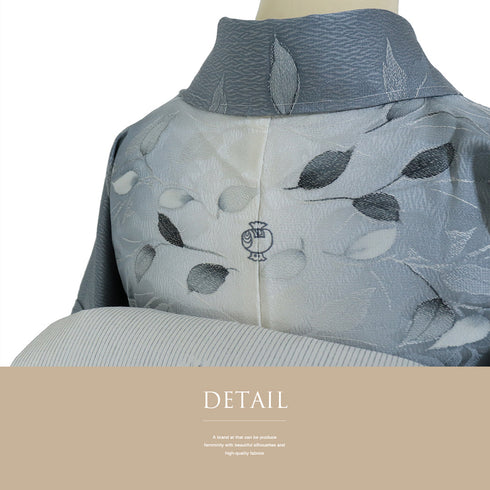 小紋 リサイクル 身丈157.8cm 裄66.8cm 単衣 縦ぼかし柄 地紋彩色 後身頃居敷当て付き ゆったりサイズ グレー Mサイズ お洒落 一つ紋 正絹 広衿 Sランク