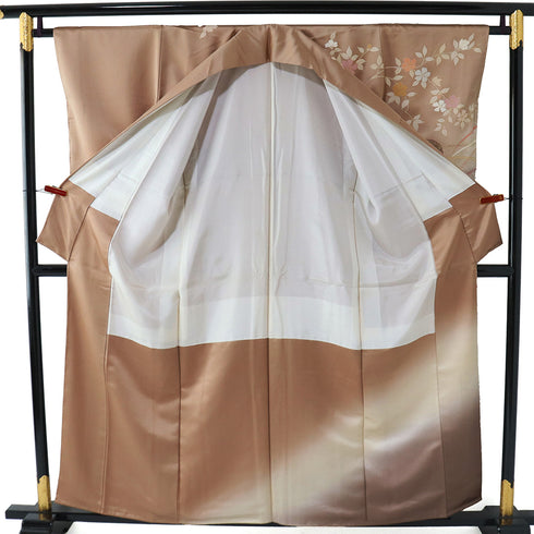 訪問着 リサイクル 身丈157cm 裄64.2cm 袷 雪輪に花模様 刺繍 箔 ブラウン Mサイズ お洒落 セミフォーマル しつけ糸 正絹 広衿 Bランク