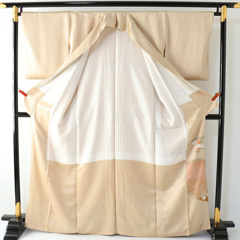 色留袖 リサイクル 身丈164cm 裄66.4cm 袷 鴛鴦に菊や松柄 比翼無し ベージュ Lサイズ 一つ紋 正絹 広衿 Sランク