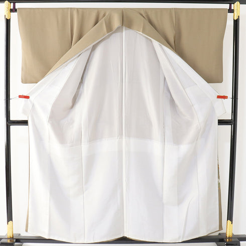 色留袖 リサイクル 身丈155.3cm 裄66.8cm 袷 金彩 花や雪輪に笛柄 ヒヨク付き ブラウン Sサイズ 落款 五つ紋 正絹 広衿 Sランク