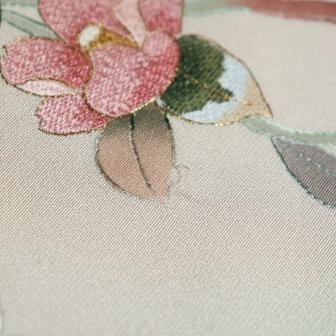 訪問着 リサイクル 身丈166.8cm 裄66cm 袷 椿に菊や梅柄 刺繍 ベージュ LLサイズ セミフォーマル お洒落 正絹 広衿 Sランク