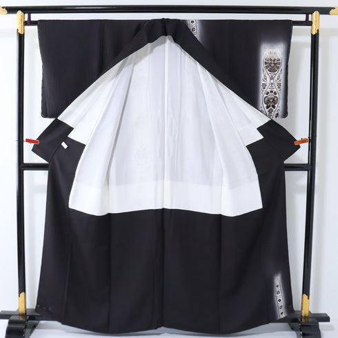 訪問着 リサイクル 身丈158.5cm 裄62.2cm 袷 立涌に唐花模様 地紋 長居賢珠 ブラック Mサイズ お洒落 正絹 広衿 新品・未使用品