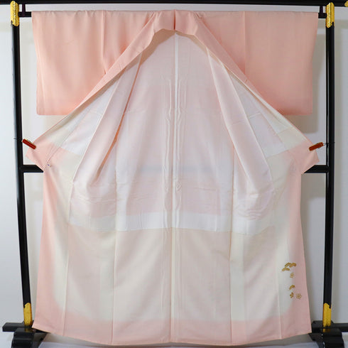 色留袖 リサイクル 身丈160.7cm 裄66cm 袷 金彩 松竹梅柄 南天柄 和田光正 ヒヨクなし ピンク Lサイズ セミフォーマル 落款 一つ紋 しつけ糸 正絹 広衿 Sランク