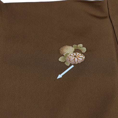 付下げ リサイクル 身丈168cm 裄69.6cm 袷 牡丹 四季花 プラチナガード加工 金駒刺繍 花井幸子作 ブラウン LLサイズ セミフォーマル お洒落 三つ紋 正絹 広衿 Aランク