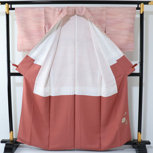 訪問着 リサイクル 身丈159.6cm 裄64.4cm 袷 グラデーション模様 地紋 金通し地 京都まるなかパールトーン ぼかし柄 ピンク Mサイズ お洒落 正絹 広衿 Sランク