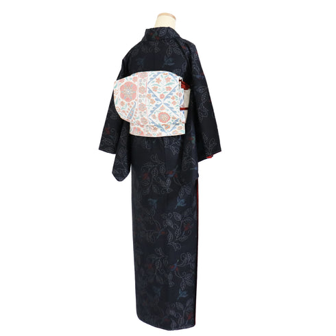 大島紬 リサイクル 身丈158.7cm 裄64.8cm 袷 鳥や葉枝柄 ブラック Mサイズ カジュアル お洒落 しつけ糸 正絹 広衿 Sランク