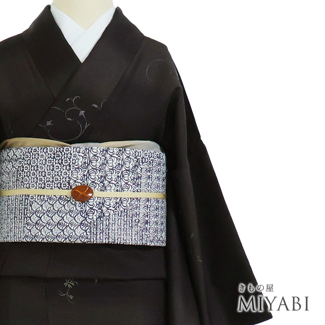 リサイクル着物 小紋 袷 身丈161.7cm 裄64.8cm ミシン刺繍 織段ボカシ