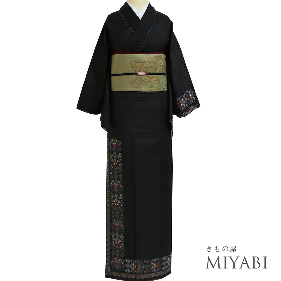 徳2257お年玉｛正絹☆紋付☆袷付下げ｝☆笹竜胆.紋☆ボルドー色地☆手描き染*手刺繍の花☆丈160 正絹 付け下げの通販