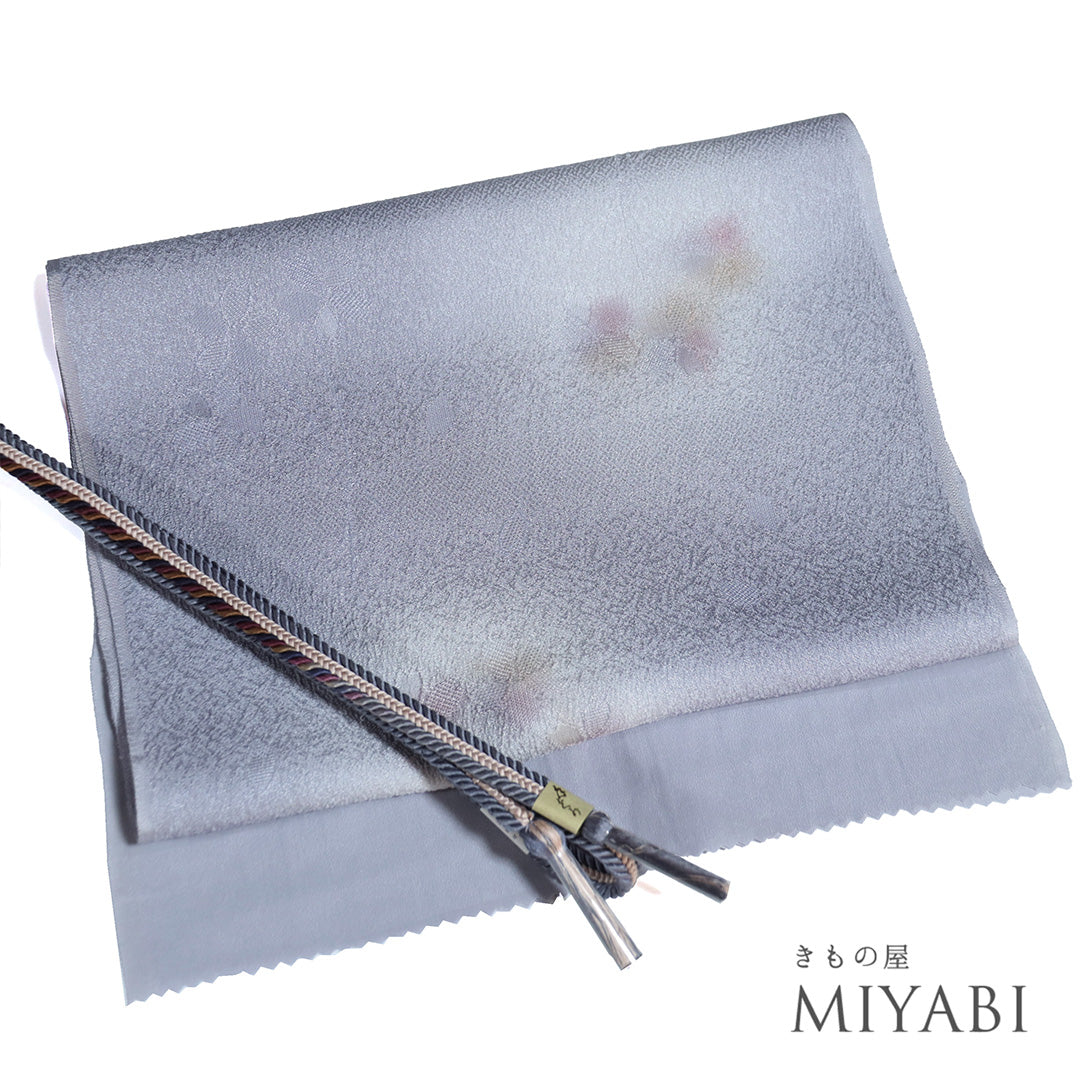 鶴251新品、未使用､正絹高級帯揚げ・帯締めセット4点　Kuromame  帯締め帯揚げセット 留袖用 寿/長尺 丹後ちりめん 角朝組紐 白/金