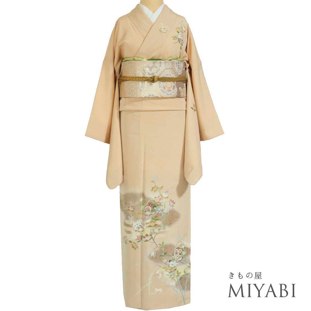 作家物　付下げ＊袷着物 優美な花模様　ベージュ 落款有 2SY8 すごい値！紬 付下げ 袷 着物 天正 正絹 名物裂 花兎 薄茶